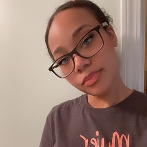 Meet your Posher, Anise